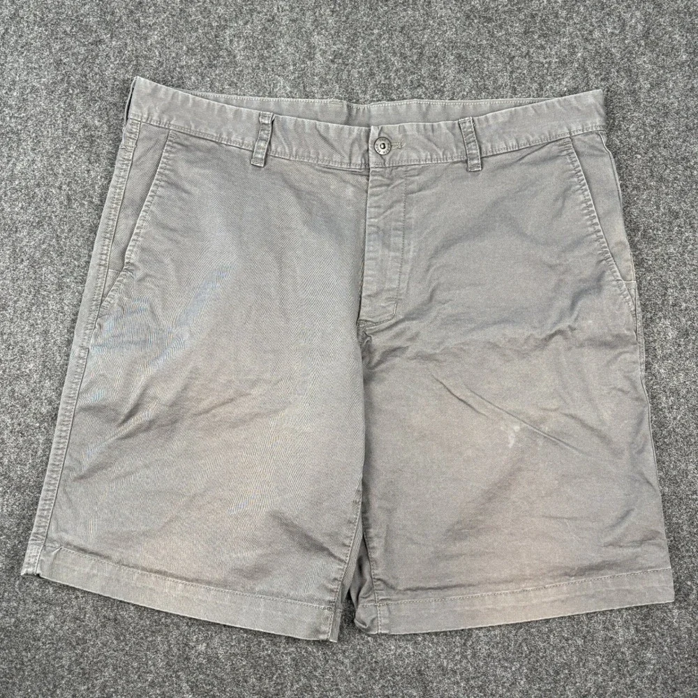 The North Face Mens Gray Chino Shorts Size 38 Flat Front Outdoor Hiking Casual